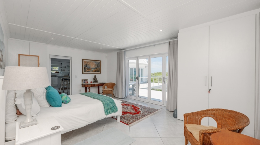 4 Bedroom Property for Sale in Oceanview Heights Western Cape